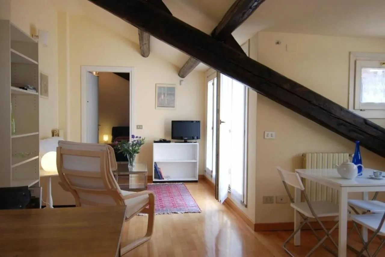 Apartment Disciplini By Halldis Milan Italy